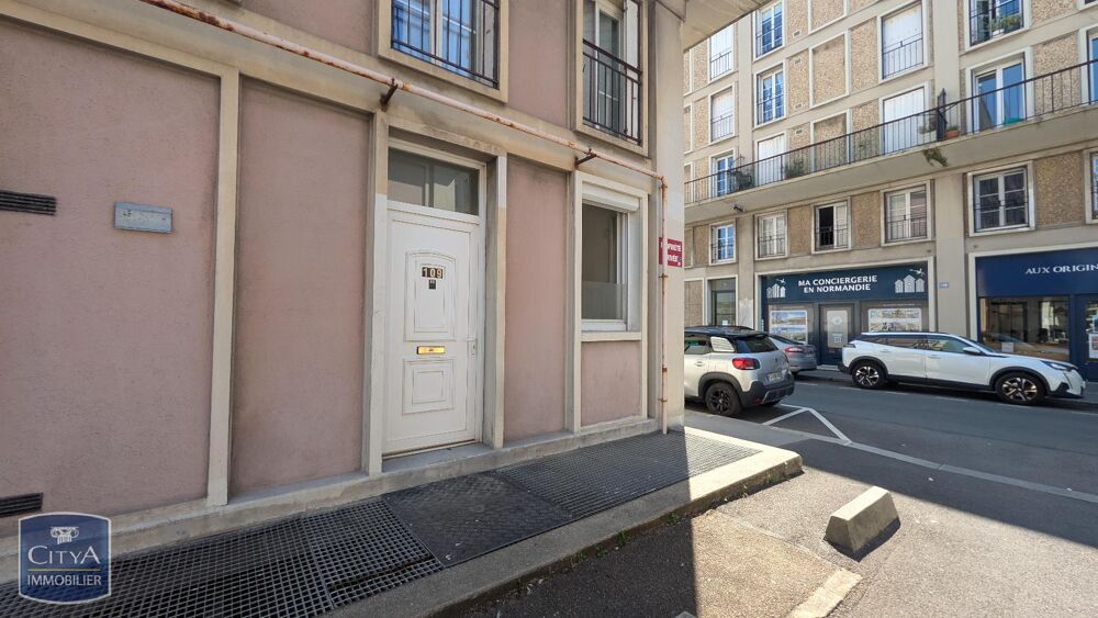 À LOUER : Découvrez ce charmant local commercial situé d....