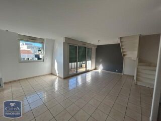  Appartement à louer 4 pièces 100 m²