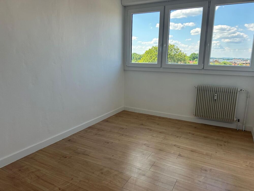 location Appartement - 5 pièce(s) - 84 m² Seloncourt (25230)
