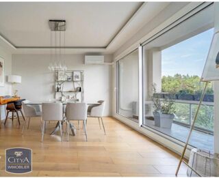  Appartement à louer 4 pièces 94 m²
