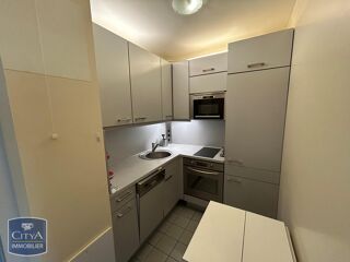  Appartement à louer 4 pièces 110 m²