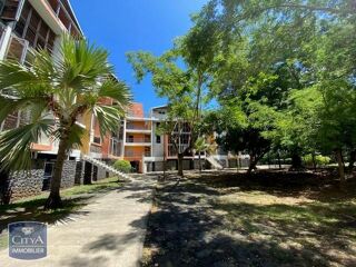  Appartement à louer 4 pièces 91 m²