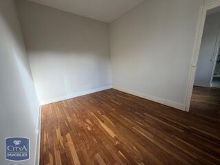  Appartement à louer 2 pièces 65 m²