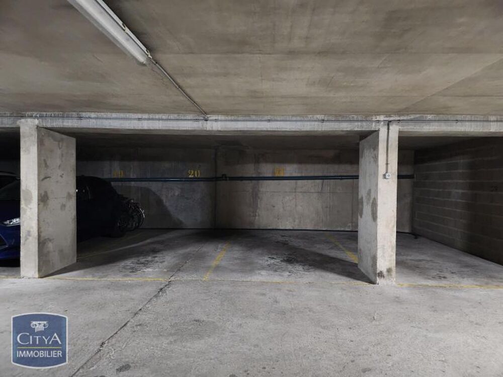 location Parking / Garage Paris 15