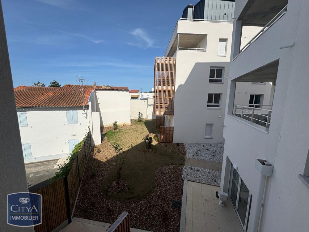 À LOUER : STUDIO MEUBLE Découvrez ce charmant studio meu....