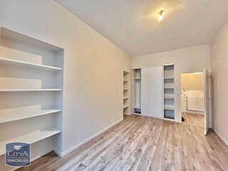  Appartement à louer 2 pièces 66 m²