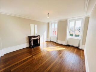  Appartement à louer 3 pièces 85 m²
