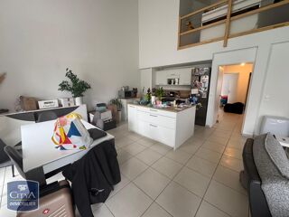  Appartement à louer 5 pièces 127 m²