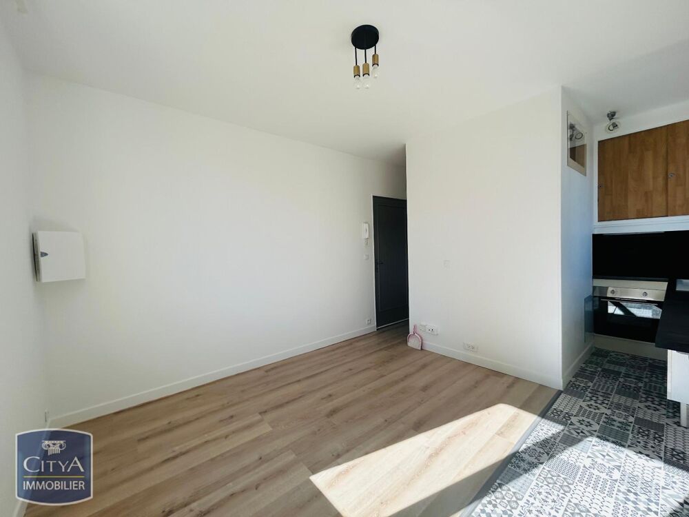 À LOUER : Appartement spacieux et lumineux avec cave et ....