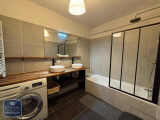  Appartement à louer 3 pièces 78 m²