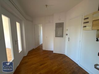  Appartement à louer 5 pièces 110 m²