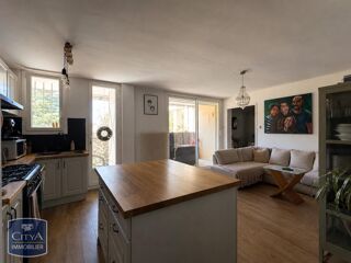  Appartement à louer 5 pièces 84 m²