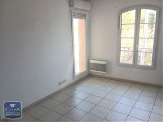 location Appartement - 2 pièce(s) - 65 m² La Roque-d'Anthéron (13640)
