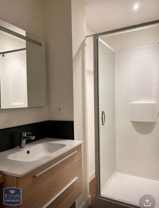  Appartement à louer 5 pièces 128 m²