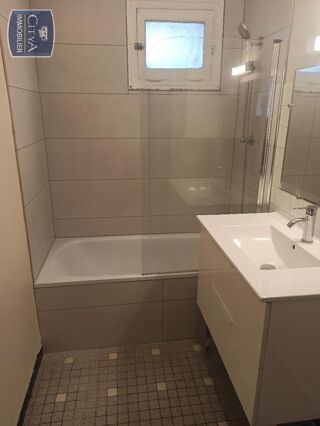  Appartement à louer 3 pièces 60 m²