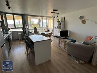  Appartement à louer 3 pièces 74 m²