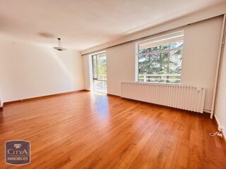  Appartement à louer 3 pièces 68 m²