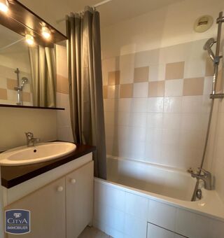  Appartement à louer 2 pièces 32 m²