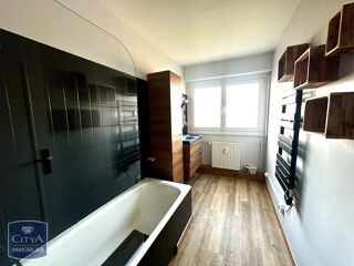  Appartement � louer 4 pi�ces 86 m�