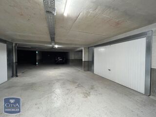  Parking / Garage à louer 21 m²