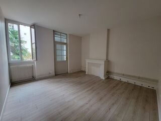  Appartement à louer 2 pièces 50 m²