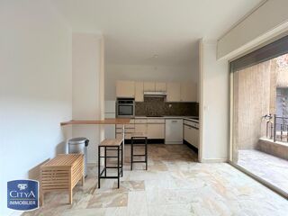  Appartement à louer 2 pièces 61 m²