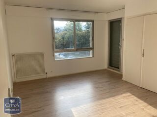  Appartement à louer 3 pièces 75 m²