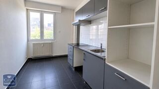 Appartement à louer 3 pièces 98 m²