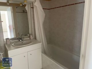  Appartement à louer 2 pièces 45 m²