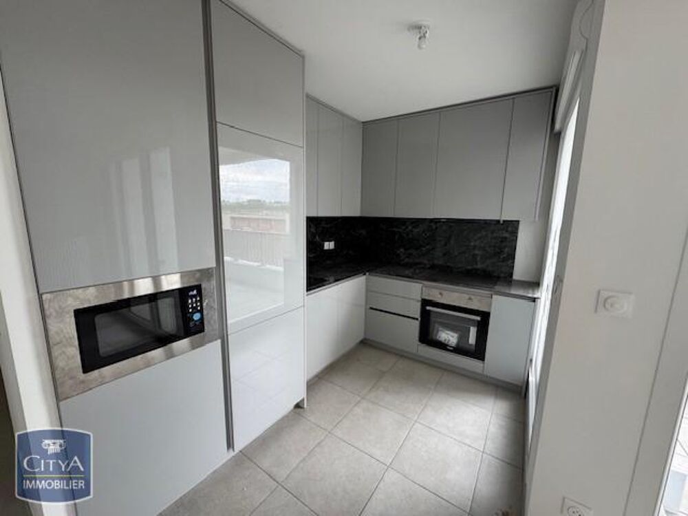 location Appartement - 2 pièce(s) - 43 m² Saint-Genis-Pouilly (01630)
