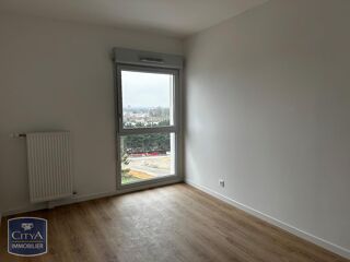  Appartement à louer 4 pièces 79 m²