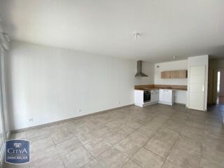  Appartement à louer 3 pièces 61 m²