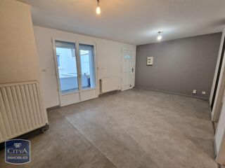  Appartement à louer 3 pièces 42 m²