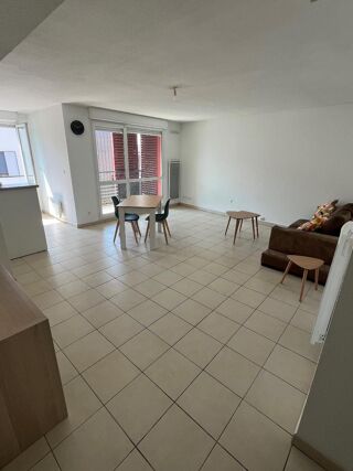  Appartement à louer 3 pièces 66 m²