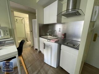  Appartement à louer 2 pièces 25 m²
