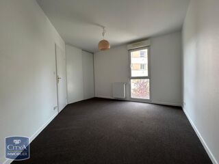  Appartement à louer 3 pièces 83 m²