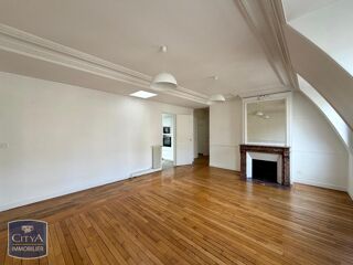  Appartement à louer 5 pièces 119 m²
