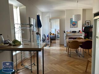  Appartement à louer 4 pièces 102 m²