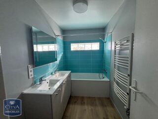  Appartement à louer 4 pièces 89 m²