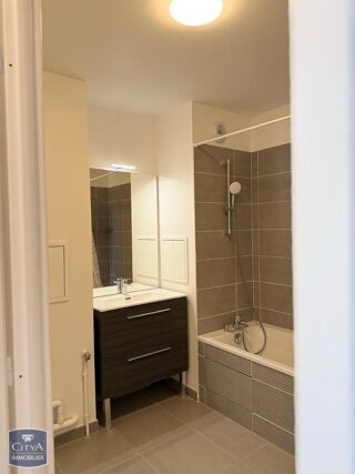  Appartement à louer 2 pièces 50 m²