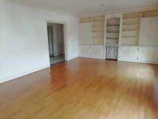  Appartement à louer 5 pièces 110 m²