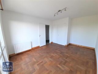  Appartement à louer 1 pièce 28 m²