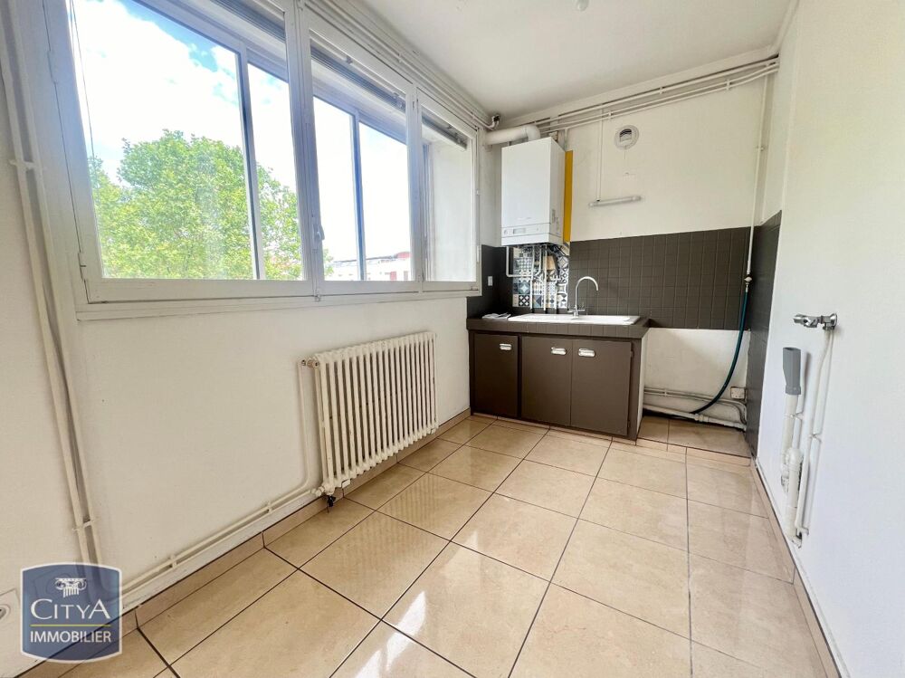 location Appartement - 2 pièce(s) - 38 m² Saint-Priest (69800)