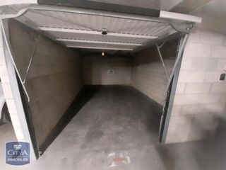  Parking / Garage � louer 