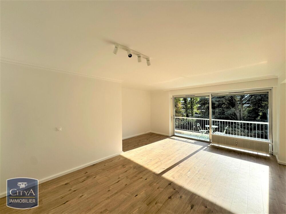 À LOUER - PARC BARBIEUX ROUBAIX - SUPERBE T3 AVEC BALCON....