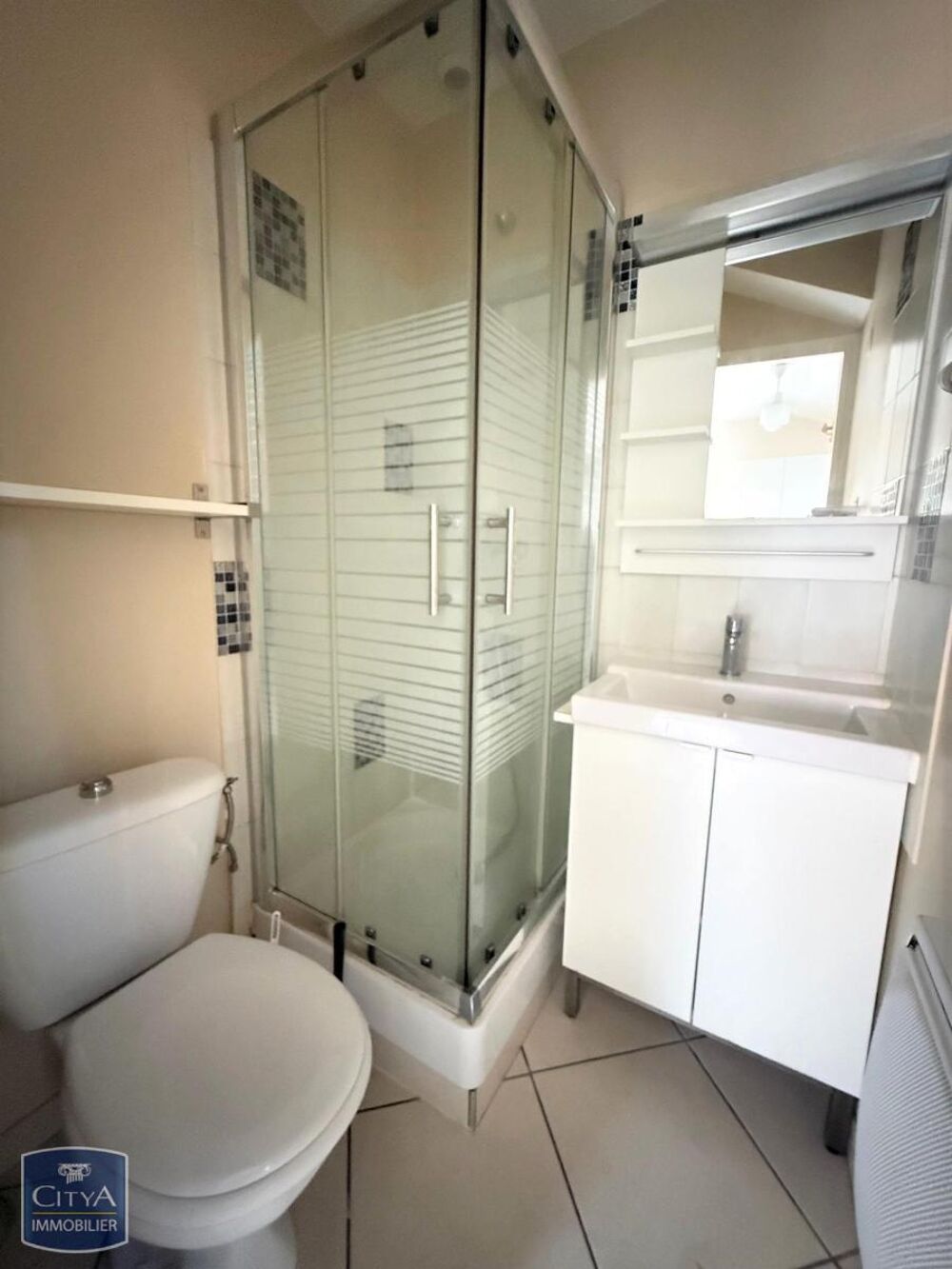 À LOUER : Appartement T1 à Dijon, situé dans un quartier....