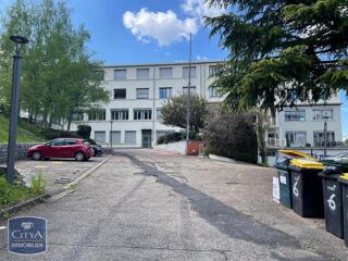  Parking / Garage à louer 