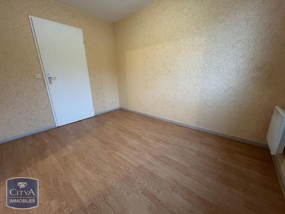 À LOUER : Appartement T2 à Aubenas, situé dans un quarti....