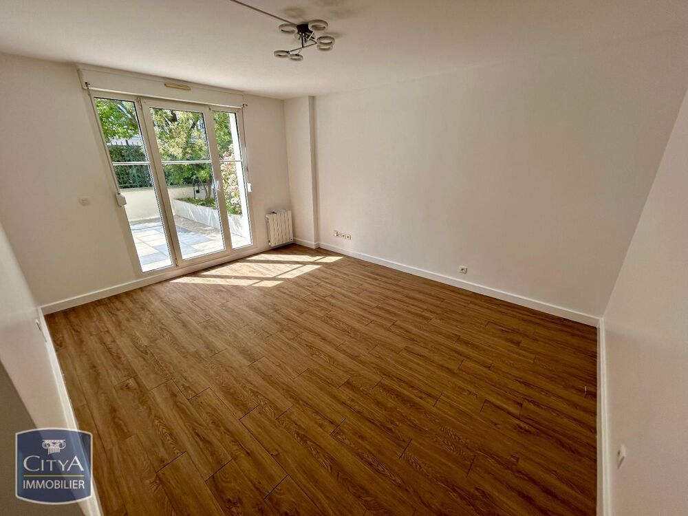 À louer : Appartement T2 situé à Voisins-le-Bretonneux, ....