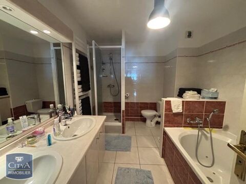  Appartement  louer 4 pices 122 m